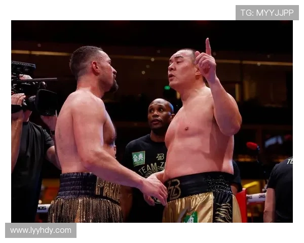 马威谈与布克的默契提升期待在比赛中更好地配合与理解